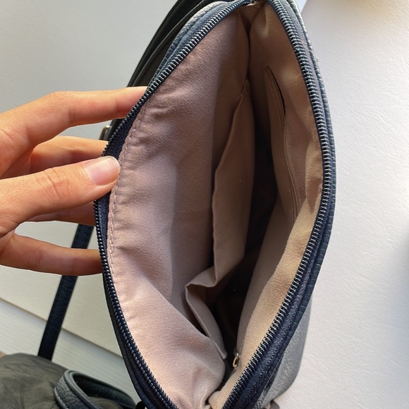 michael kors purse - Picture 5 of 5